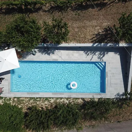 Belpoggio Langhe Wine Country 15m Pool High-speed Wifi 公寓